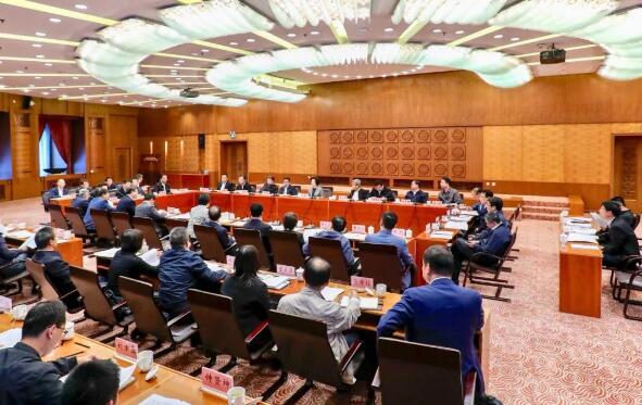 孫春蘭在清華大學(xué)調(diào)研時強調(diào)：提升教育服務(wù)經(jīng)濟社會發(fā)展能力