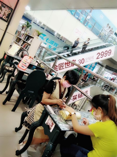 纖指圓夢(mèng)想！保定東方技工學(xué)校創(chuàng)業(yè)者——李丹！  