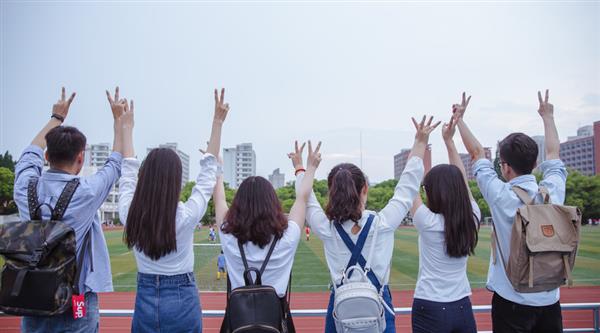 德州乘務(wù)學(xué)校為你解析空乘專業(yè)前景！