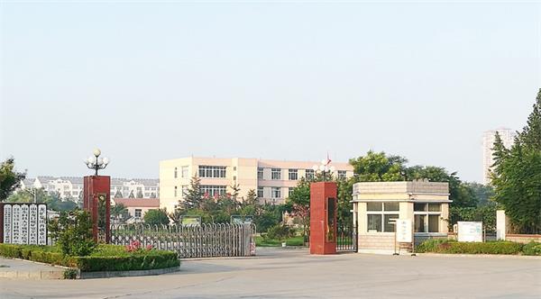 山東龍口礦業(yè)集團(tuán)高級(jí)技工學(xué)校是全日制嗎？