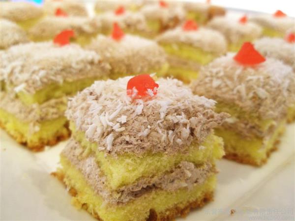 中西糕點無所不能，就在邢臺荔枝村烘焙專修學(xué)校！