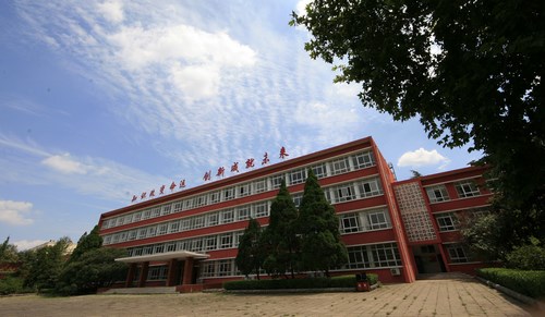 中國(guó)洛陽(yáng)一拖技師學(xué)院有哪些就業(yè)保障？