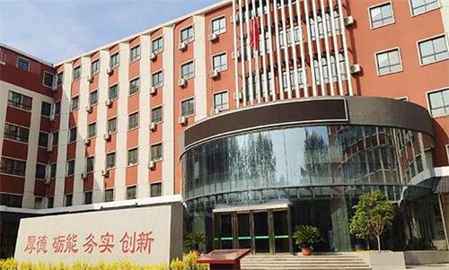 鄭州物流學(xué)校物流服務(wù)與管理專業(yè)怎么樣？是“3+2”大專嗎？