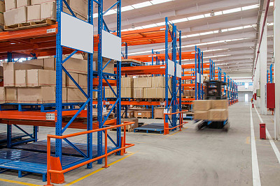 承德通達(dá)中等專業(yè)學(xué)校學(xué)物流有哪些專業(yè)？