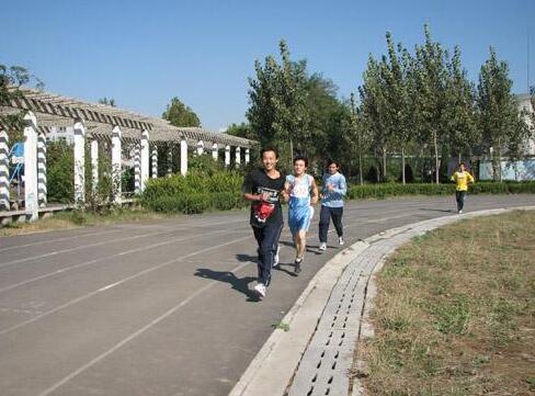 濟(jì)南工業(yè)技工學(xué)校福利待遇好嗎？應(yīng)該怎么報(bào)名？