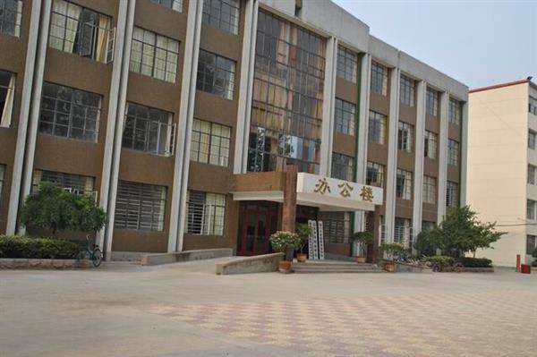 山東中華職業(yè)學(xué)校有那優(yōu)勢？