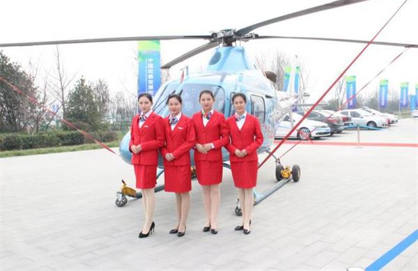 山東航空學(xué)校哪家強(qiáng)？有空中乘務(wù)專業(yè)嗎？