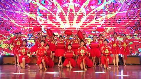 育才賦能興偉業(yè) 拓路開局譜新篇——灤南縣職業(yè)教育中心成功舉辦2026年元旦聯(lián)歡會(huì)